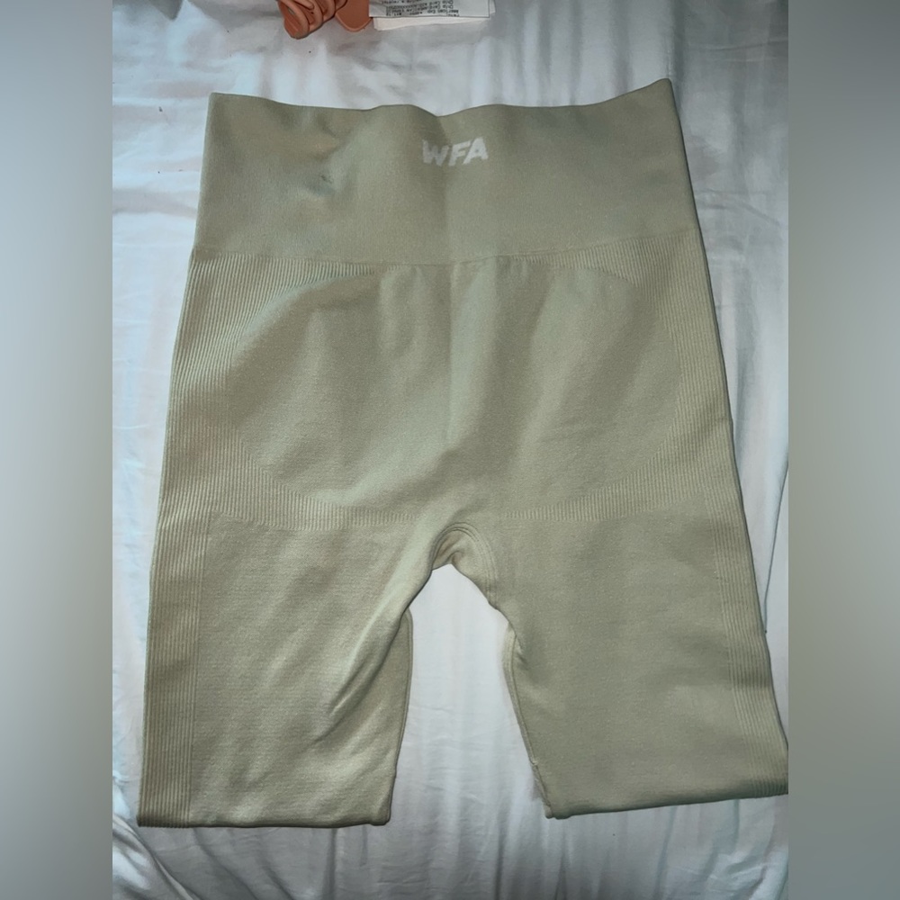 WHITE FOX seamless high waisted leggings, size small, color Cuban sand - Picture 2 of 3